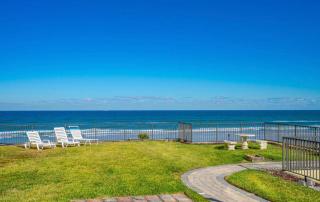 Single or Double Beach Studio Oceanfront Pool & Tiki - Daytona Beach Shores - 3