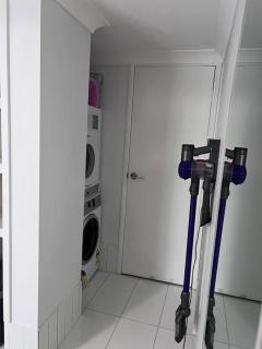Sophisticated Spacious Self Contained Studio - Brisbane - 4