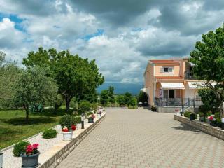 Luxury Villa Maria with large pool - Poličnik - 0