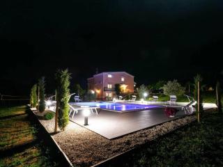 Luxury Villa Maria with large pool - 3