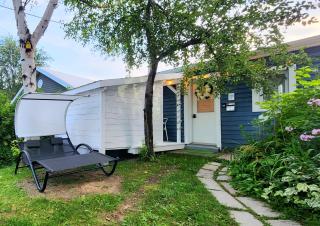 Boho Chic Tiny House with Hot Tub - Québec - 4
