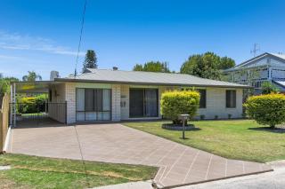 Hibiscus Holiday Home - 9