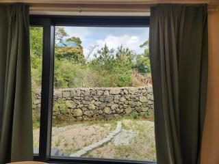 Poraeporae Fully furnished villa with a view of green trees for relaxation - 9