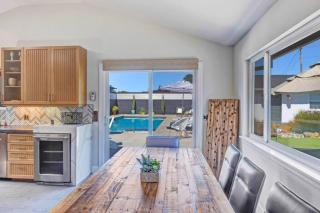 Relaxing Palmer Farmhouse Pool Hot Tub Putting - Sonoma - 9