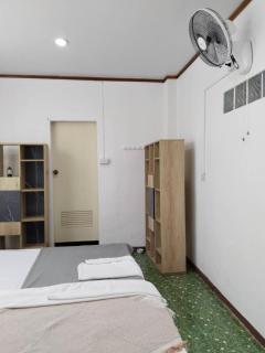 Tiki Bar-KanTiang Guesthouse - 5