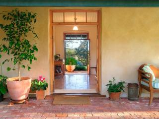 Seppeltsfield Vineyard Cottage Luxury Romantic Getaway - Seppeltsfield - 8