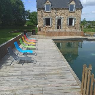 Maison 12 couchages, roulottes et piscine naturelle - 8