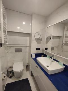 Black Sea Breeze Apartment - Batumi - 1