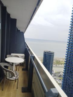 Black Sea Breeze Apartment - Batumi - 9