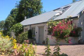 Bramble - romantic barn conversion with shared hot tub - Dundon - 0