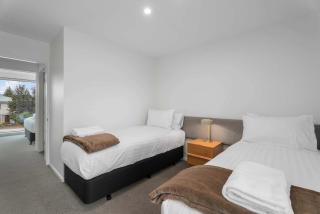 Comfort on Rowley - 2