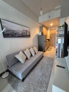 1BR Condo Unit at Coast Residences - Manila - 3