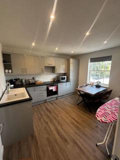 Lento Apartment - Winchester - 3