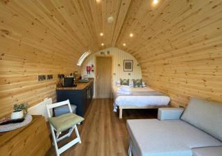 Great Hallingbury Lodges - 4