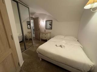 B005-Charmant appartement au coeur du Suquet - 1