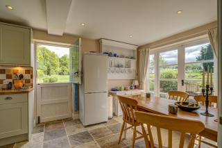 Spring Hill Cottage - 3