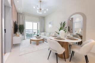 Elegant 1-Bedroom Apartment in Jumeirah Village Triangle with Balcony Bliss - Dubai - 6
