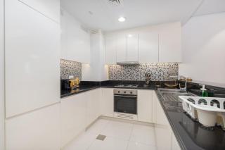 Modern 2BR apartment perfect for 4 in Business Bay - Dubai - 9