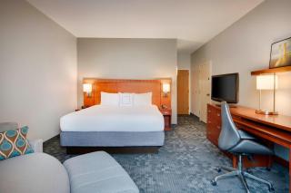 Courtyard by Marriott Savannah Midtown - Savannah - 2
