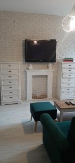 Przystań parking ogródek blisko jeziora i mariny dla jachtów - Ostróda - 1