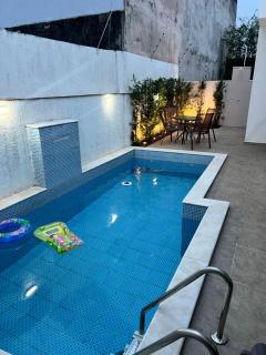 Casa com piscina, 700M da praia - Peruíbe - 1