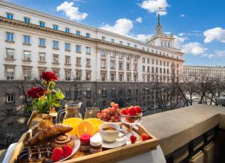 Free Parking And Parliament Is 1 Step Away - Sofia - 9