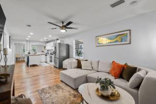 Charming, cozy 3 bedroom house, walking distance to down town - St. Augustine - 7