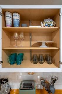 Nights of lights special rates, walking distance to down town, 3 bedroom cozy gem - 4