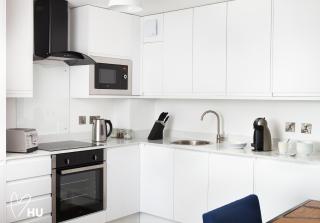Boutique 1 Bedroom Duplex Suite on Marina-304 - 5