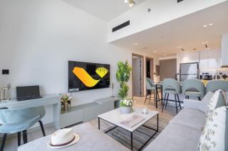Vogue Binghatti Corner, JVC, Brand New Apartment, Amazing Big Pool Access, 7 Mins to Sky Dubai, 3 Mins to Circle Mall - Dubai - 9