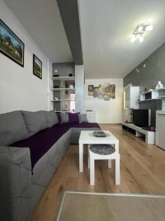 The GREEN FAMILY paradise - 0