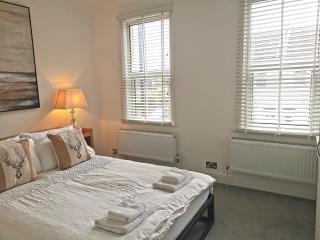 No 10 Spacious 2-bedroom house in London Stratford with parking for up to six - Londra - 4
