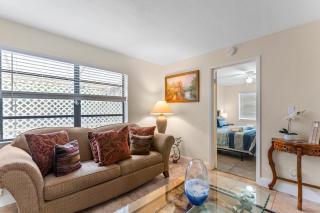 Spacious 5BR Home with Pool, Near Downtown & Beach - Hollywood - 8