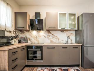 Holiday Home Family by Interhome - Malić - 8
