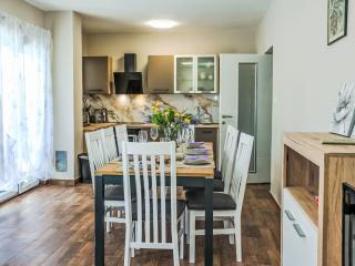 Holiday Home Family by Interhome - Malić - 6