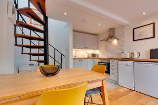 25A City Road · Luxury City centre townhouse with courtyard Pass the Keys - Cambridge - 1
