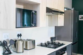 Cozy One-Bedroom in Trendy Midrand - Midrand - 1