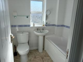 Victoria Dock 3 Bedroom House sleeps 5-Free Parking-Contractor Long Stay - Hull - 8