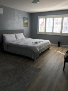 Room 1 - Fremont - 8