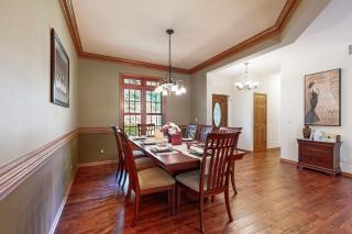 Luxurious Wooded Retreat - 3