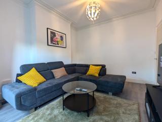 Large Edwardian Cadbury Home 4 bed 3 bath - Birmingham - 8