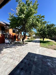 Hovakimyans Hotel And Pool 24 & 7 - 3