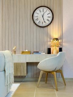 Naseem - Elegant Coastal Retreat with Stunning Marina Views - Dubai - 2