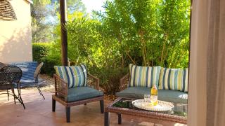 Côté Golf, bel appartement RDC avec terrasses dans Golf, piscine, tennis, à 5mn de l'Isle sur la Sorgue - Saumane-de-Vaucluse - 4
