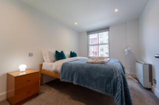 2BR Flat with Parking in London - Londres - 6