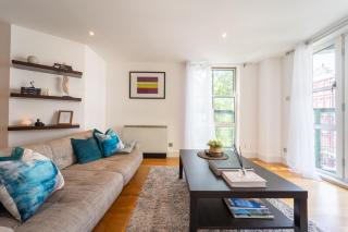 2BR Flat with Parking in London - Londres - 5