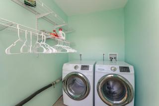 Sojourn's Sea Views with Balcony Sleeps 10 - 3