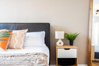 The King's Cross Stylish Suite - 7