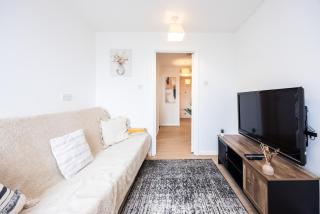 The King's Cross Stylish Suite - 5