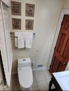 Amazing DC Home Away From Home - 5